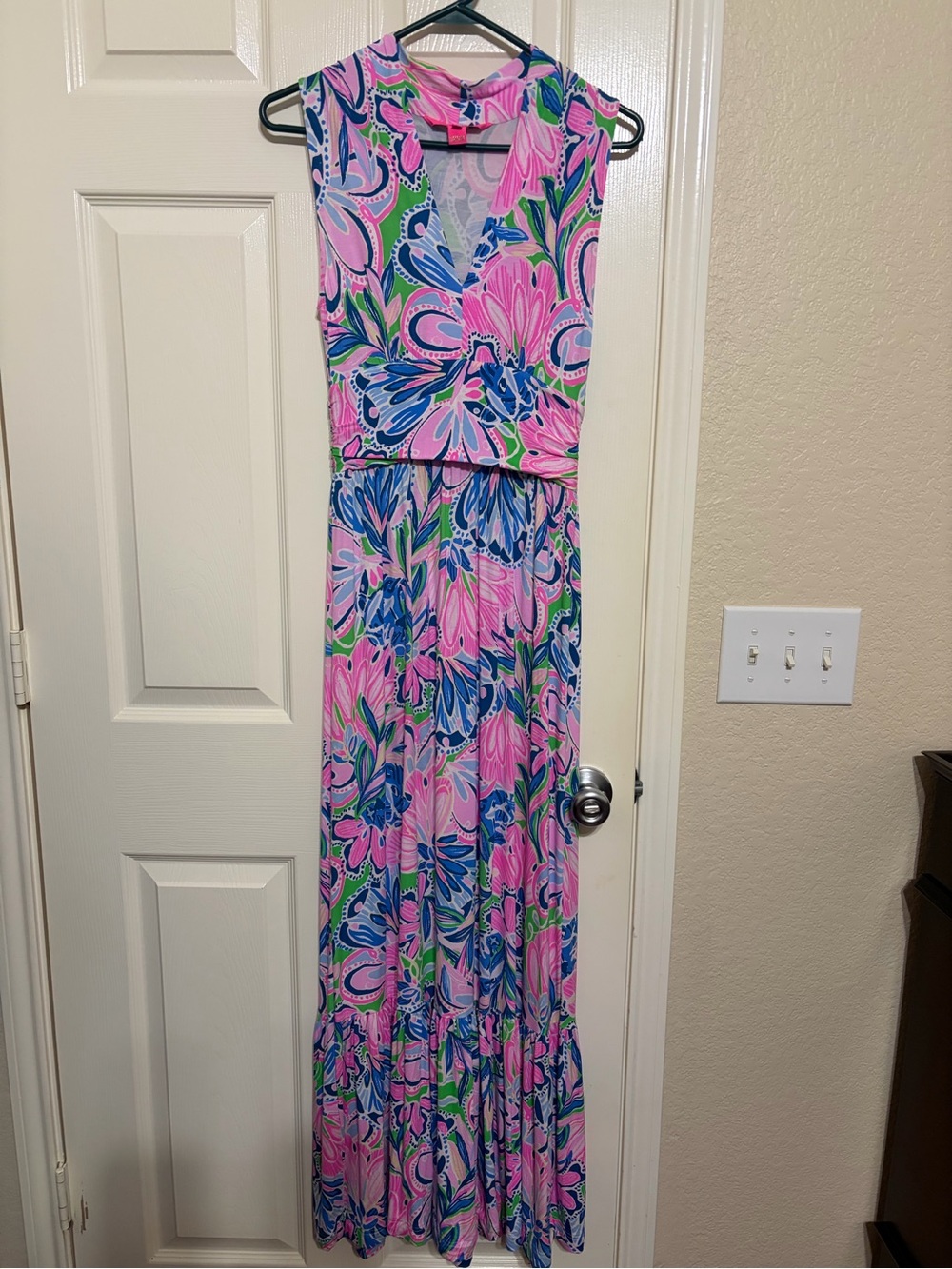 Lilly Pulitzer Sleeveless Floral Maxi Dress in Pink, Blue & Green. EUC. Size XS